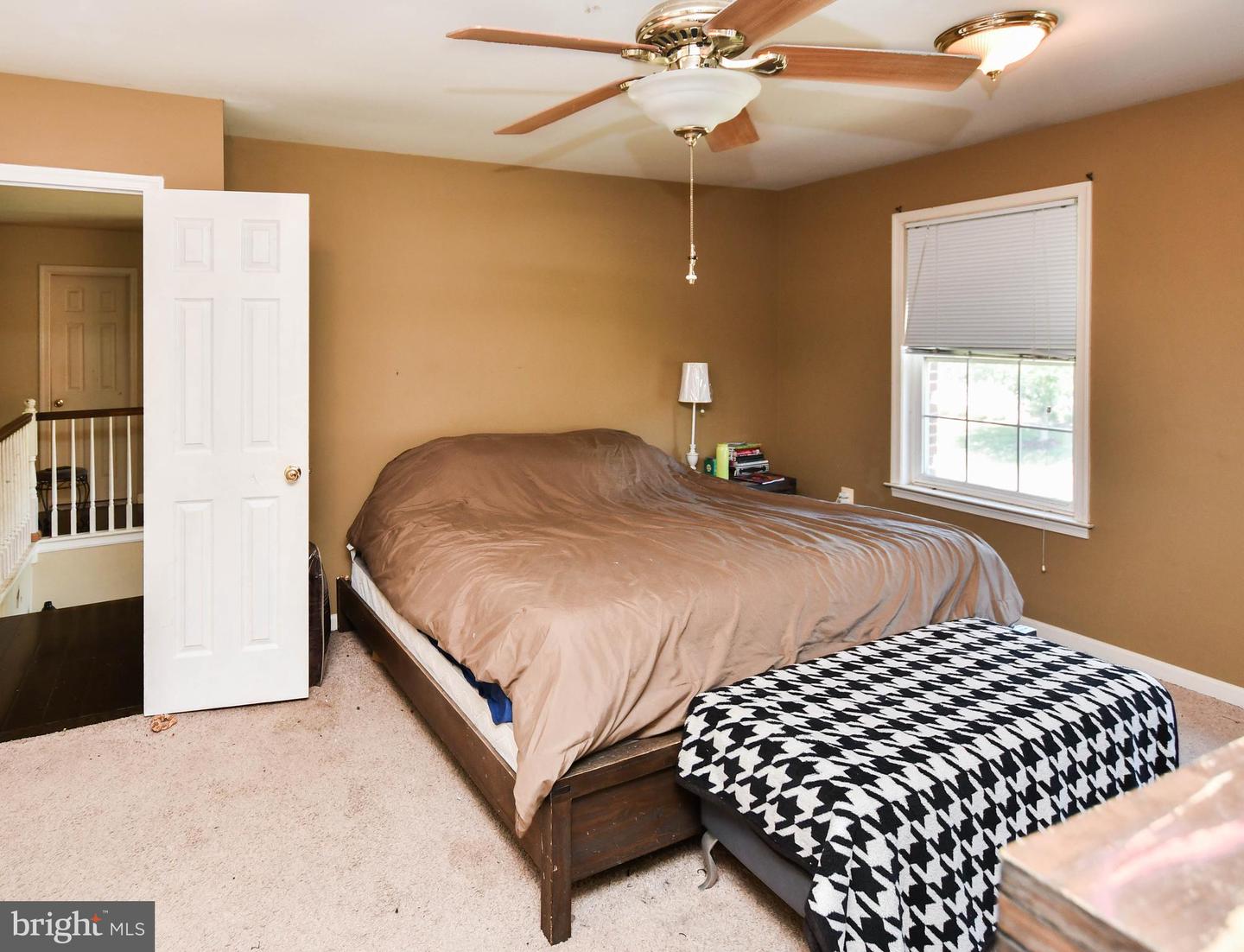 2406 Berry Thicket Ct Property Photo 9