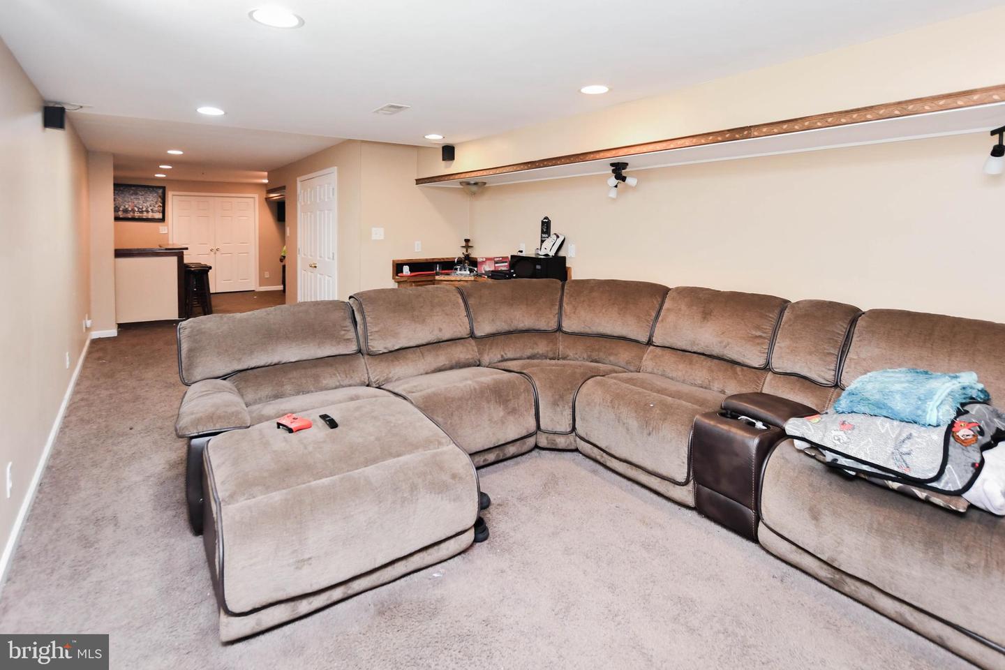 2406 Berry Thicket Ct Property Photo 14