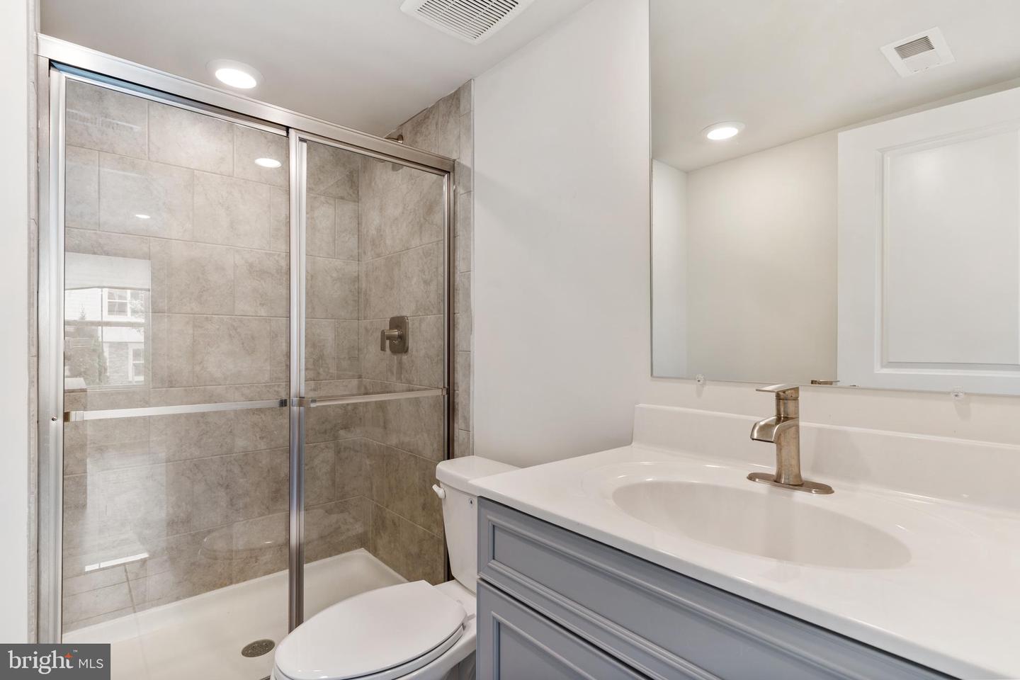 4133 Skipton Pl Property Photo 9