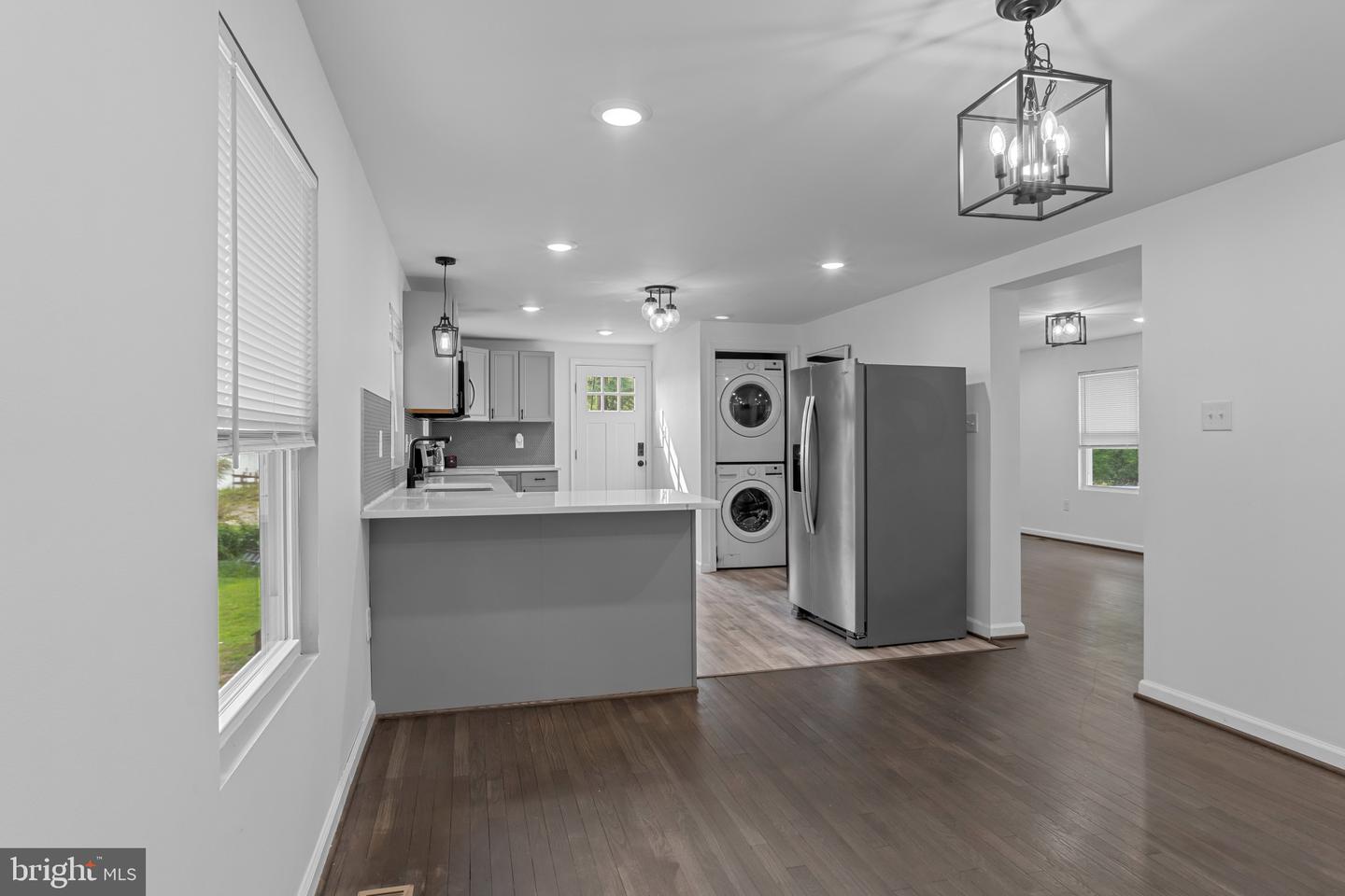 4215 Piper Ln Property Photo 10