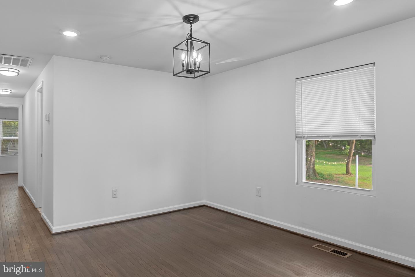 4215 Piper Ln Property Photo 12