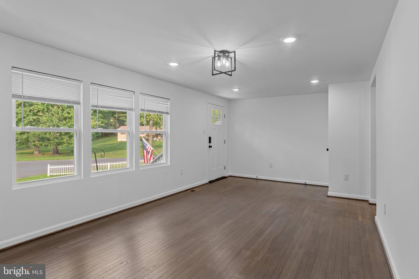 4215 Piper Ln Property Photo 15