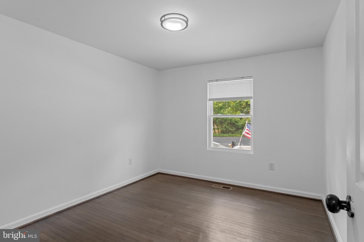 4215 Piper Ln Property Photo 16