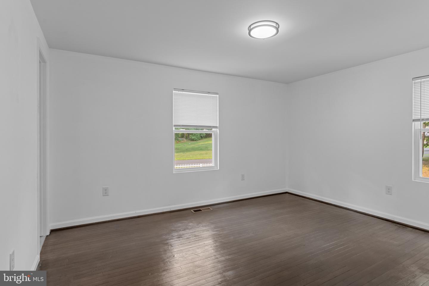 4215 Piper Ln Property Photo 19