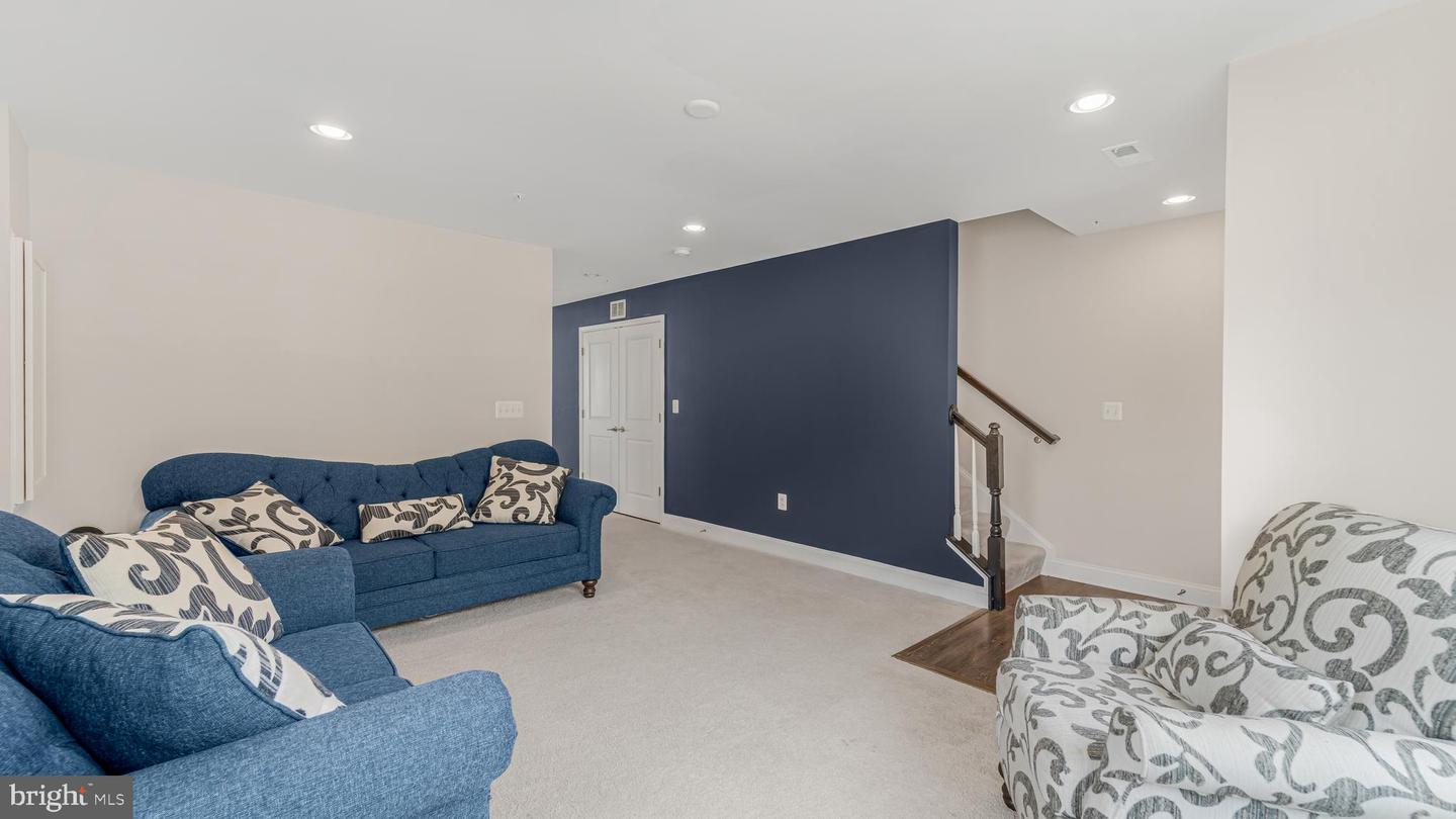 5524 Wordsworth Pl Property Photo 3