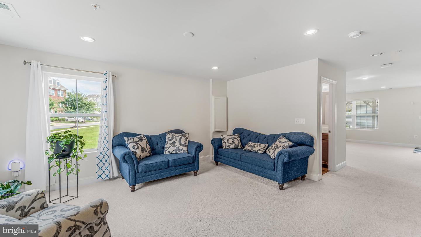 5524 Wordsworth Pl Property Photo 4