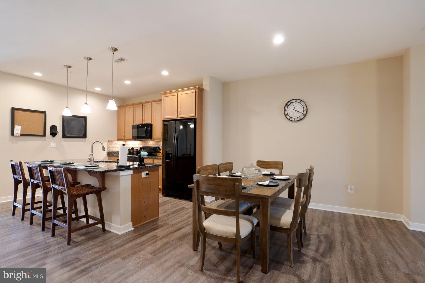 100 Camden Cir Property Photo 3