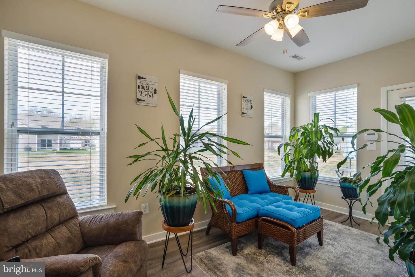 100 Camden Cir Property Photo 5
