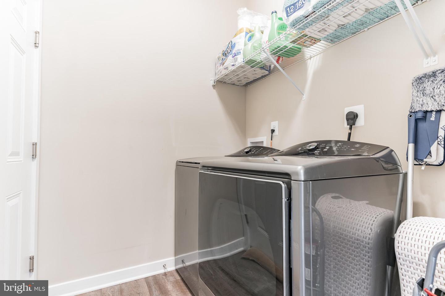 100 Camden Cir Property Photo 11