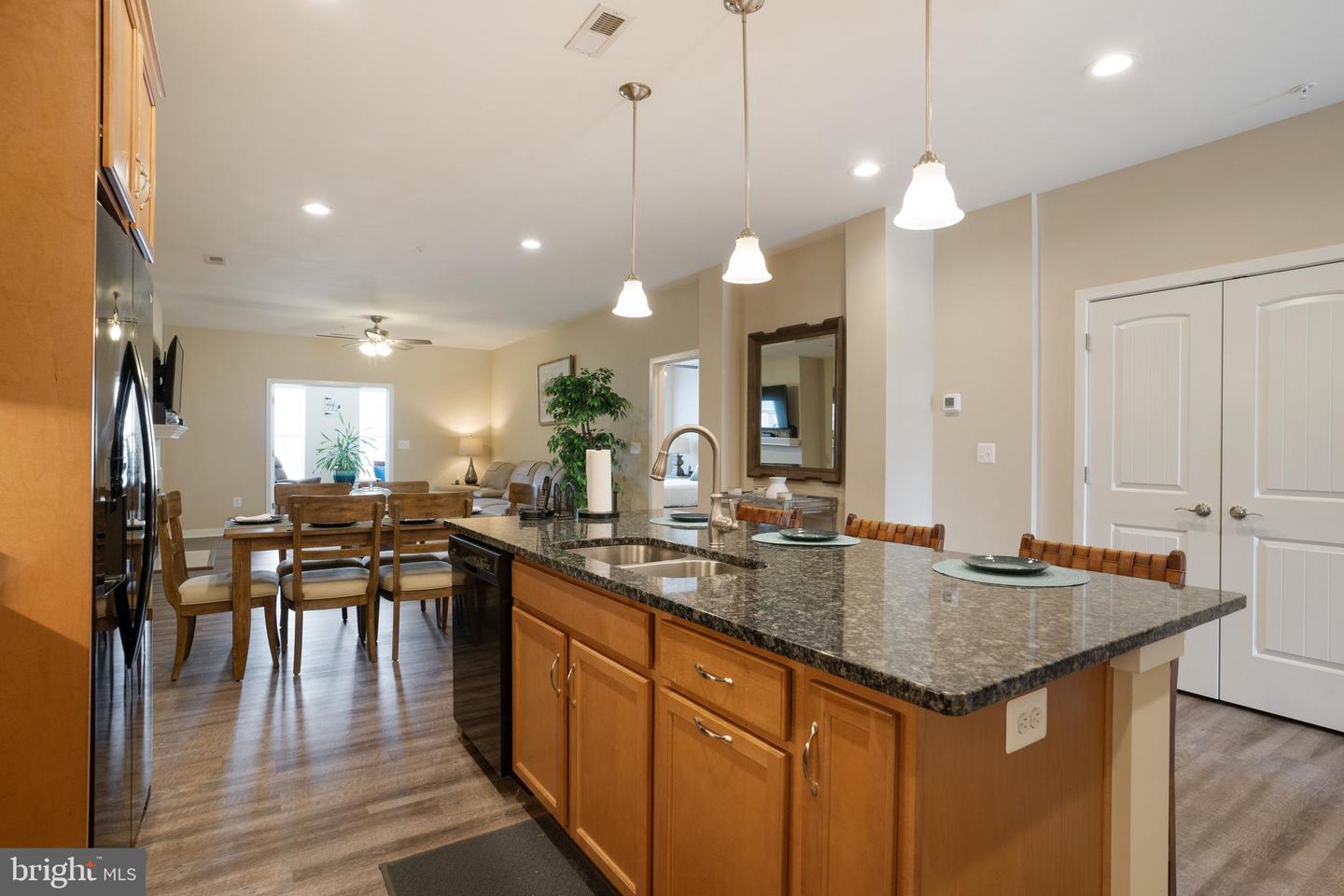 100 Camden Cir Property Photo 14