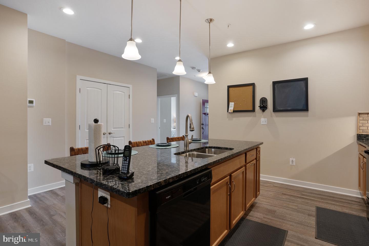 100 Camden Cir Property Photo 15
