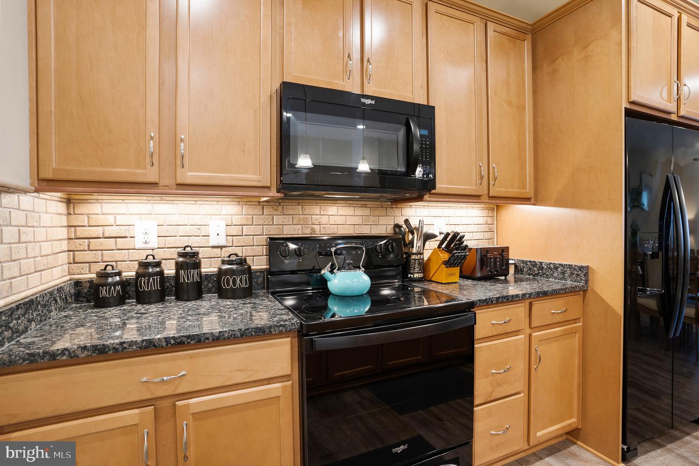 100 Camden Cir Property Photo 16