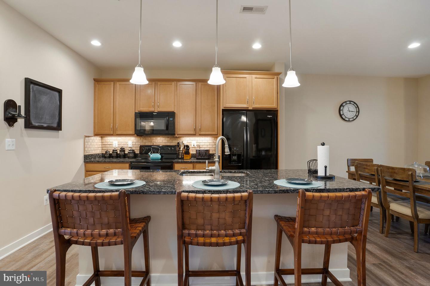 100 Camden Cir Property Photo 17