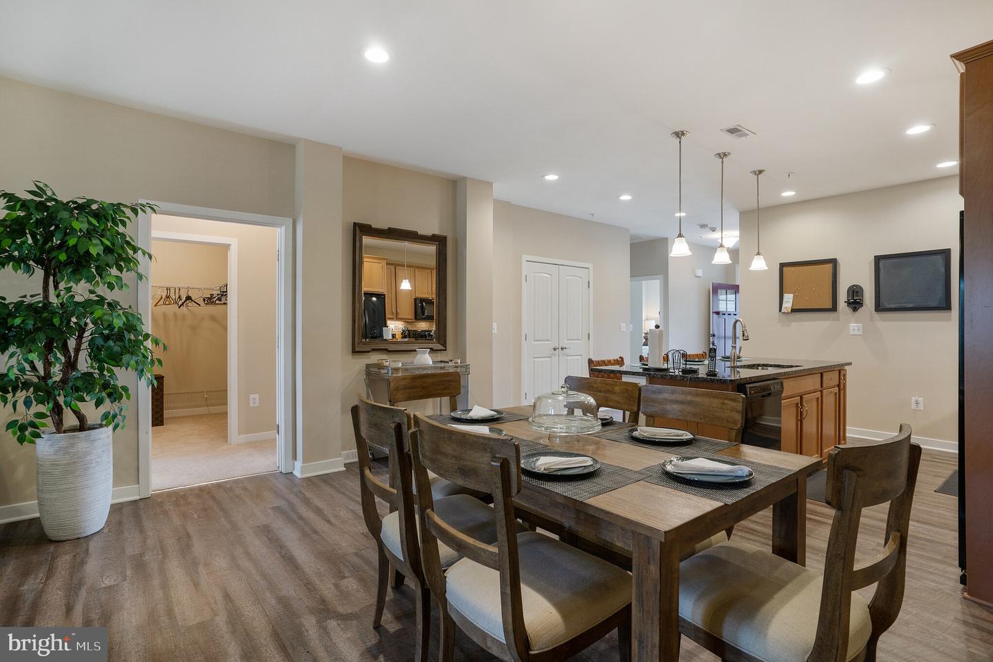 100 Camden Cir Property Photo 18