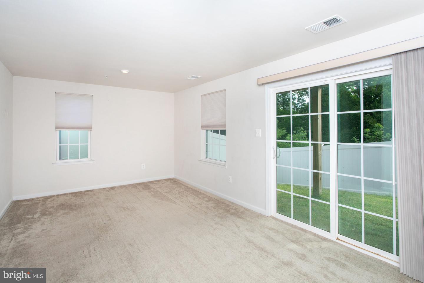 99 Caswell Dr Property Photo 8