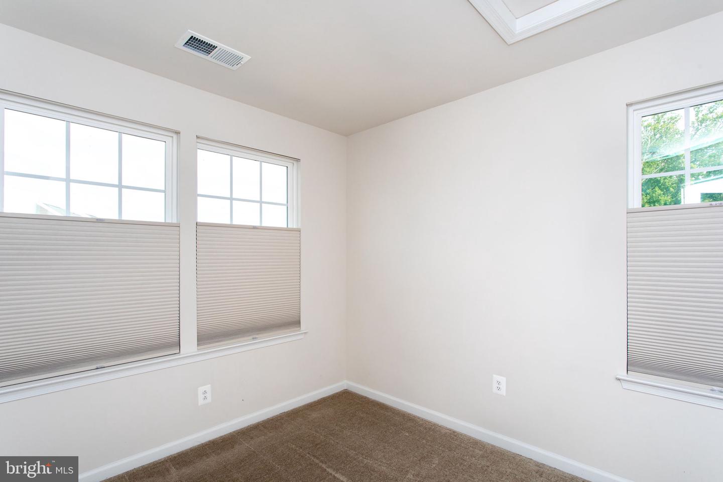 99 Caswell Dr Property Photo 37