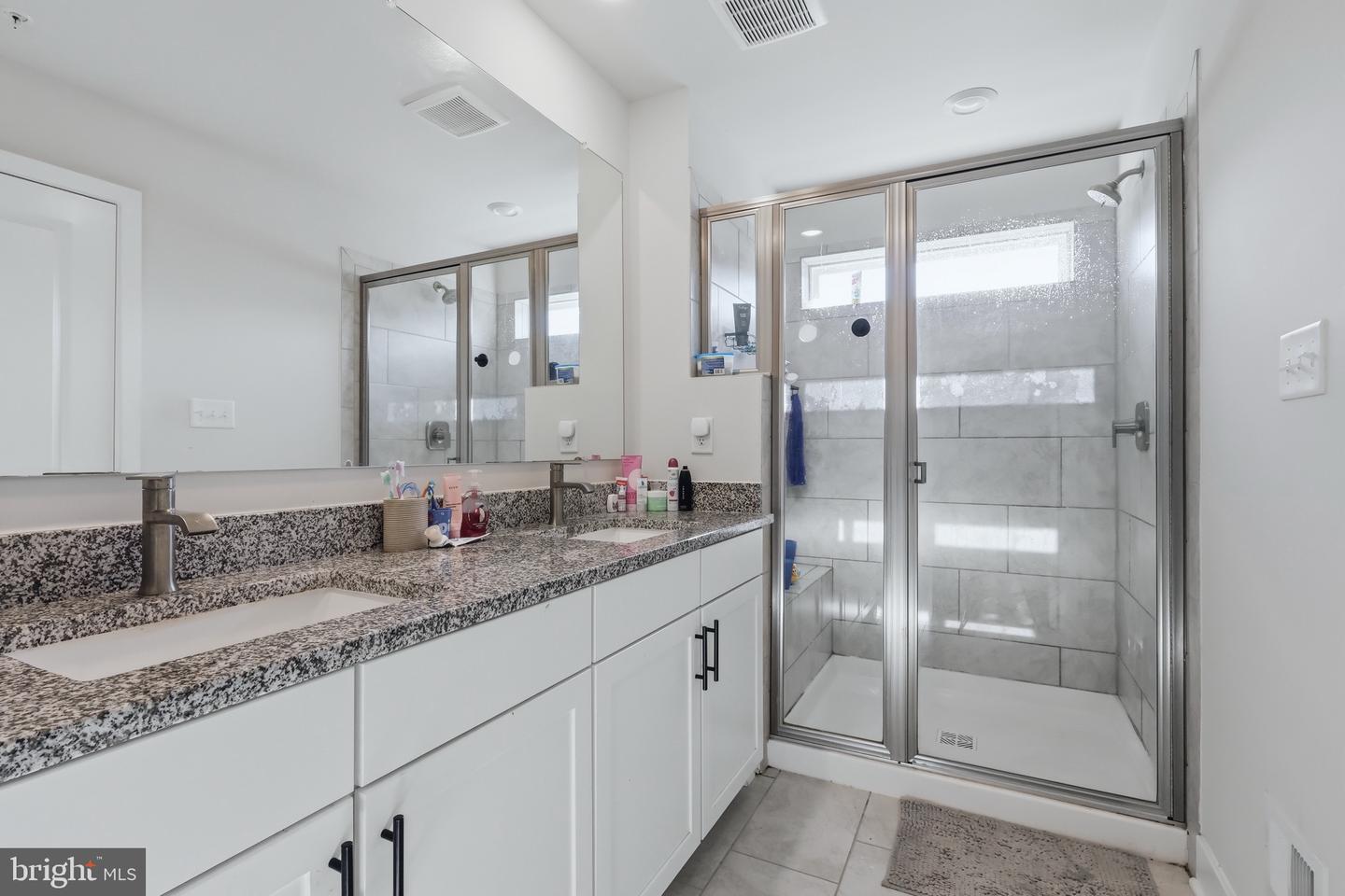 6894 Barrowfield Pl Property Photo 14