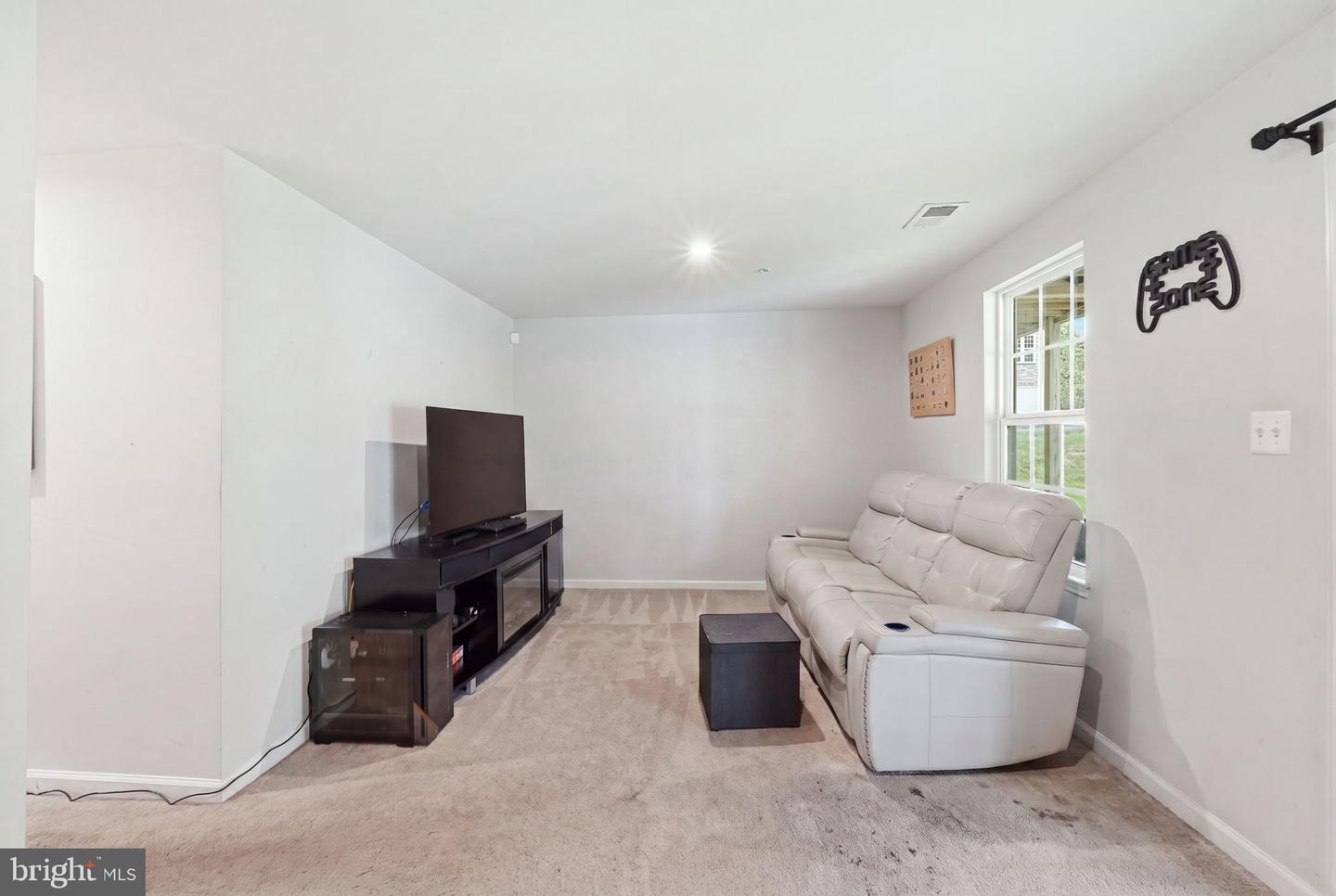 202 Chickaloon Pl Property Photo 4