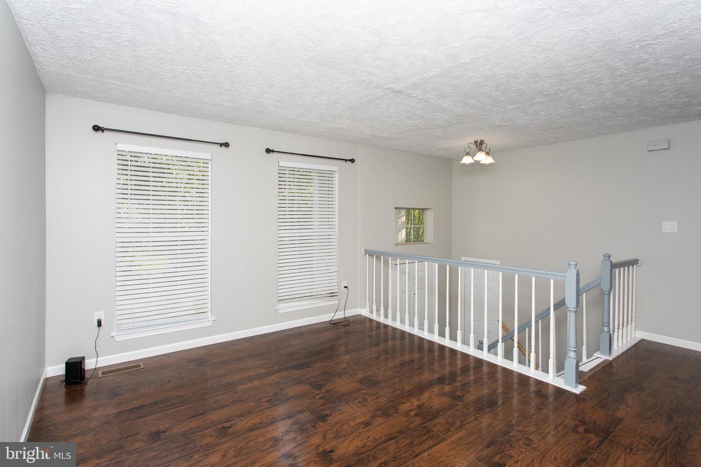 6428 Bear Ct Property Photo 5