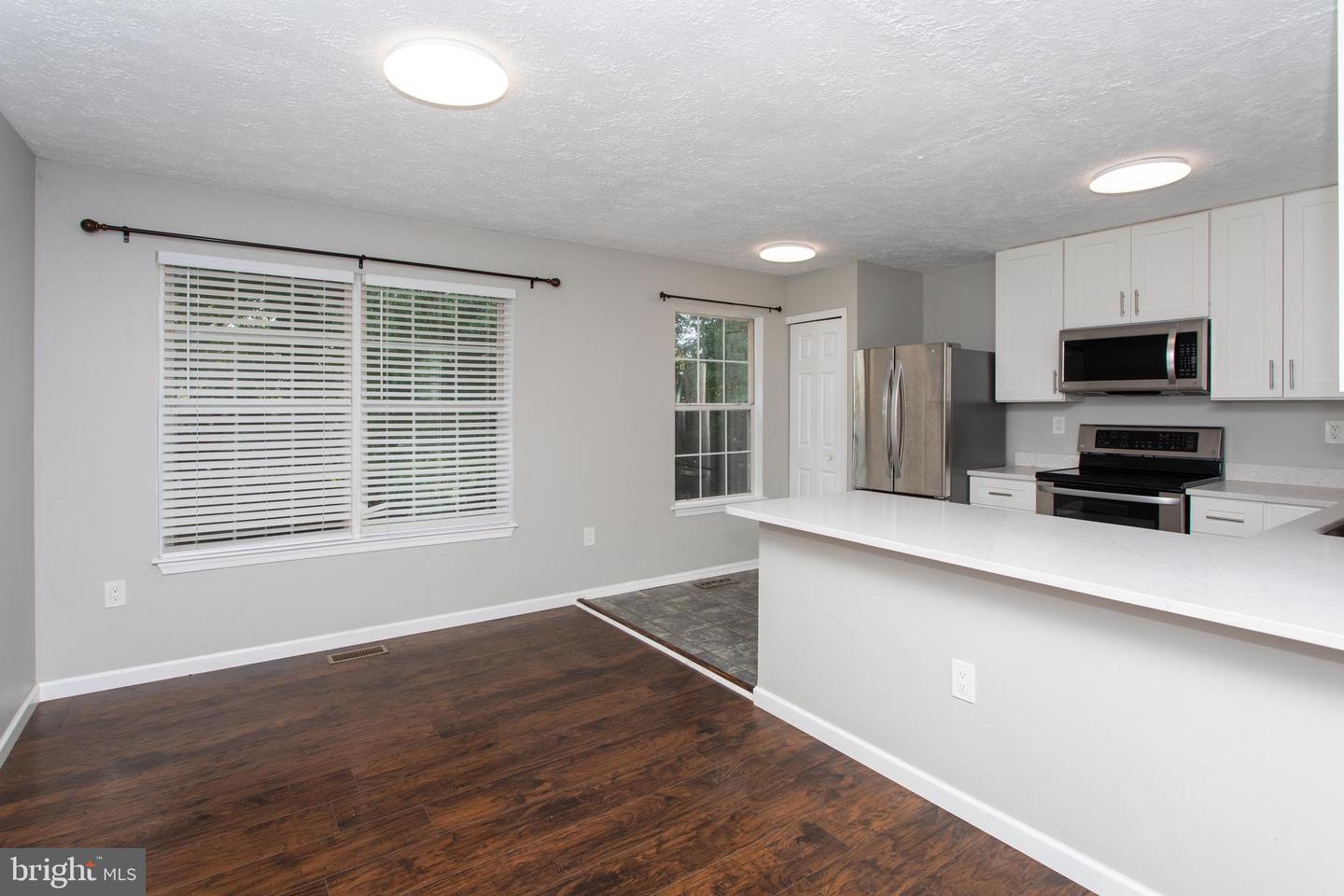 6428 Bear Ct Property Photo 8