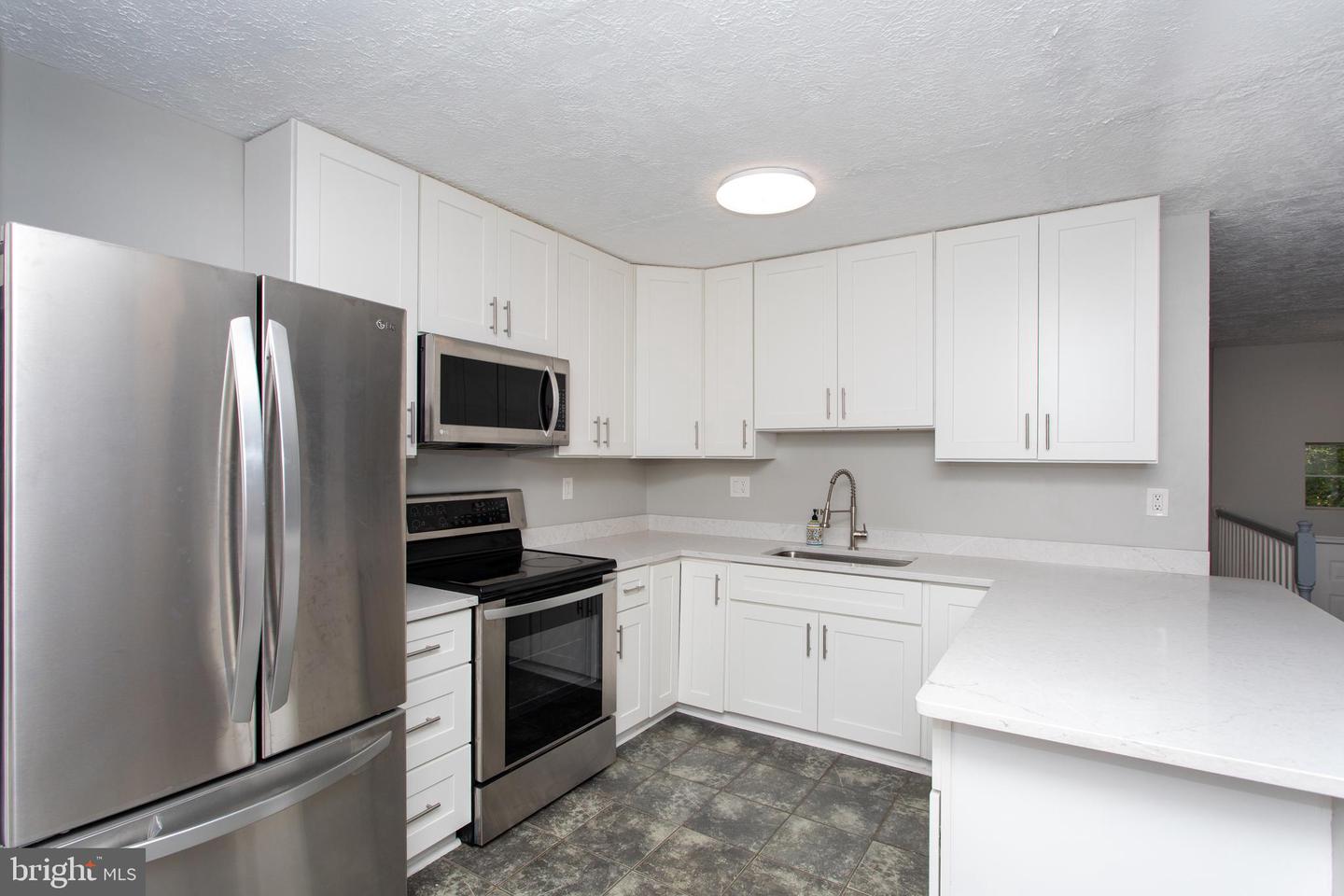 6428 Bear Ct Property Photo 11