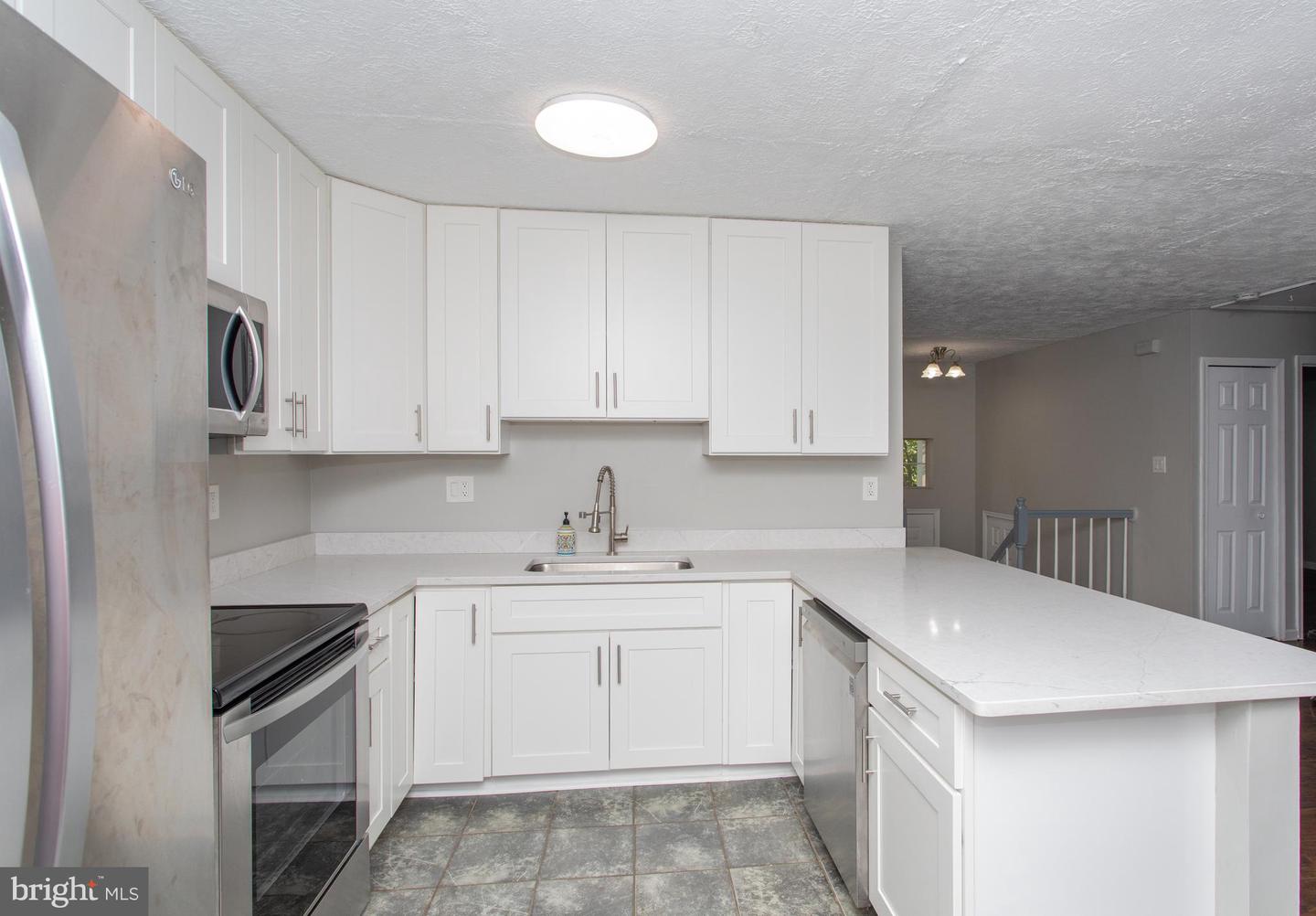 6428 Bear Ct Property Photo 12