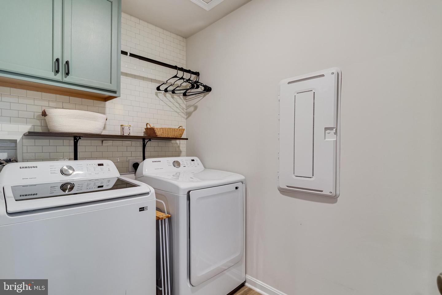 421 Mossy Grove Ln Property Photo 20