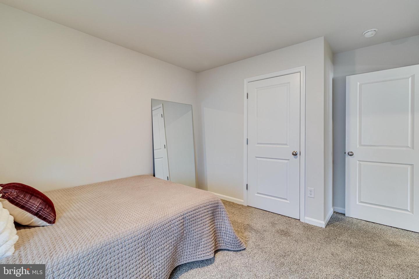 421 Mossy Grove Ln Property Photo 29