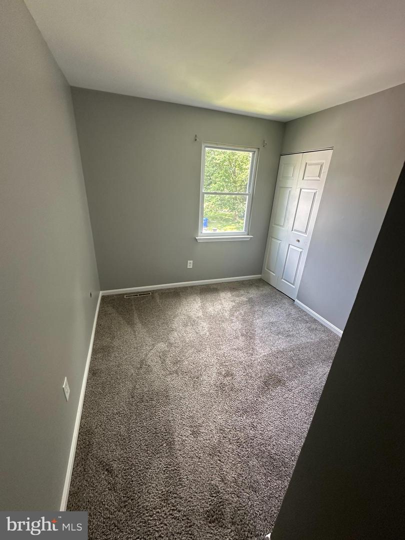 3248 Ryon Ct Property Photo 6