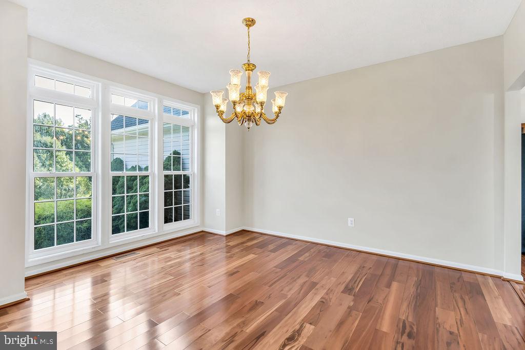 13100 Hillmeade Ct Property Photo 6