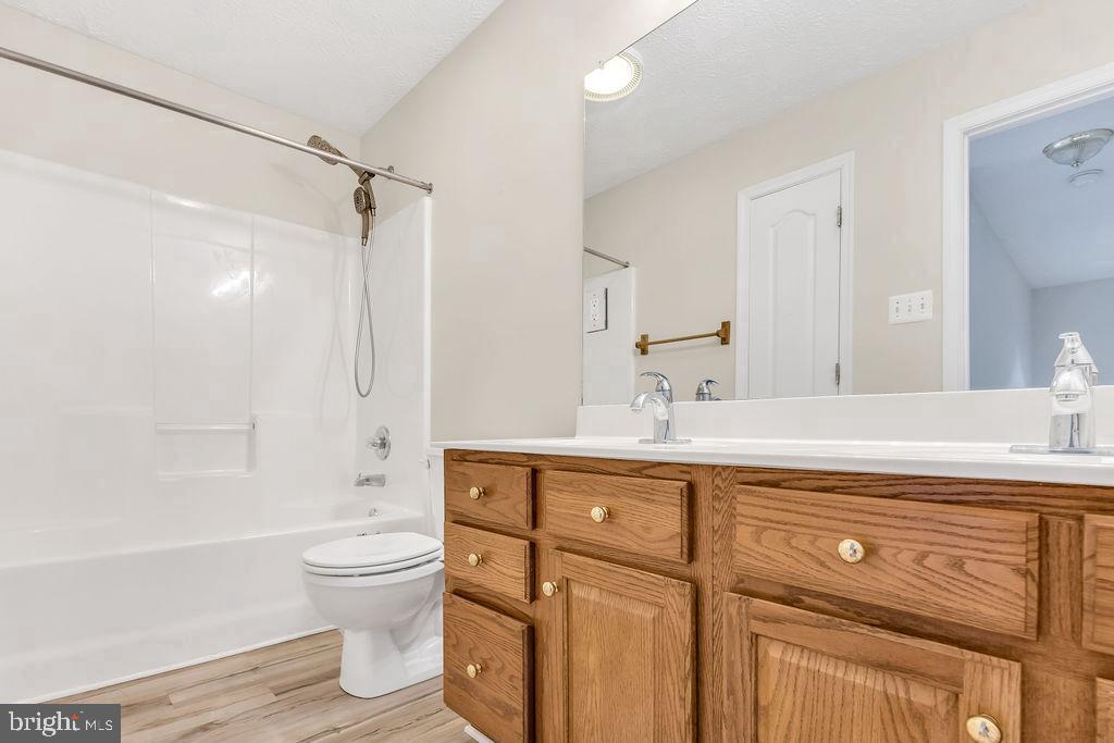 13100 Hillmeade Ct Property Photo 26