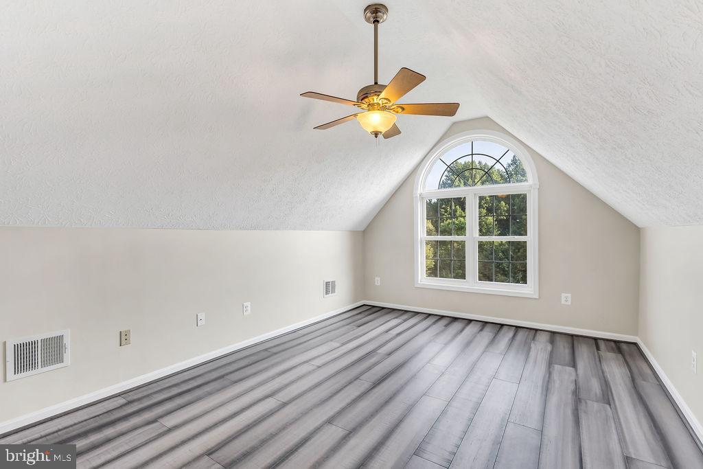 13100 Hillmeade Ct Property Photo 33