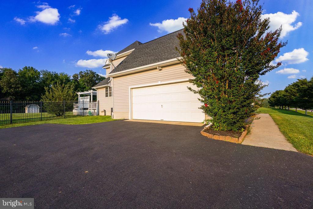 13100 Hillmeade Ct Property Photo 49