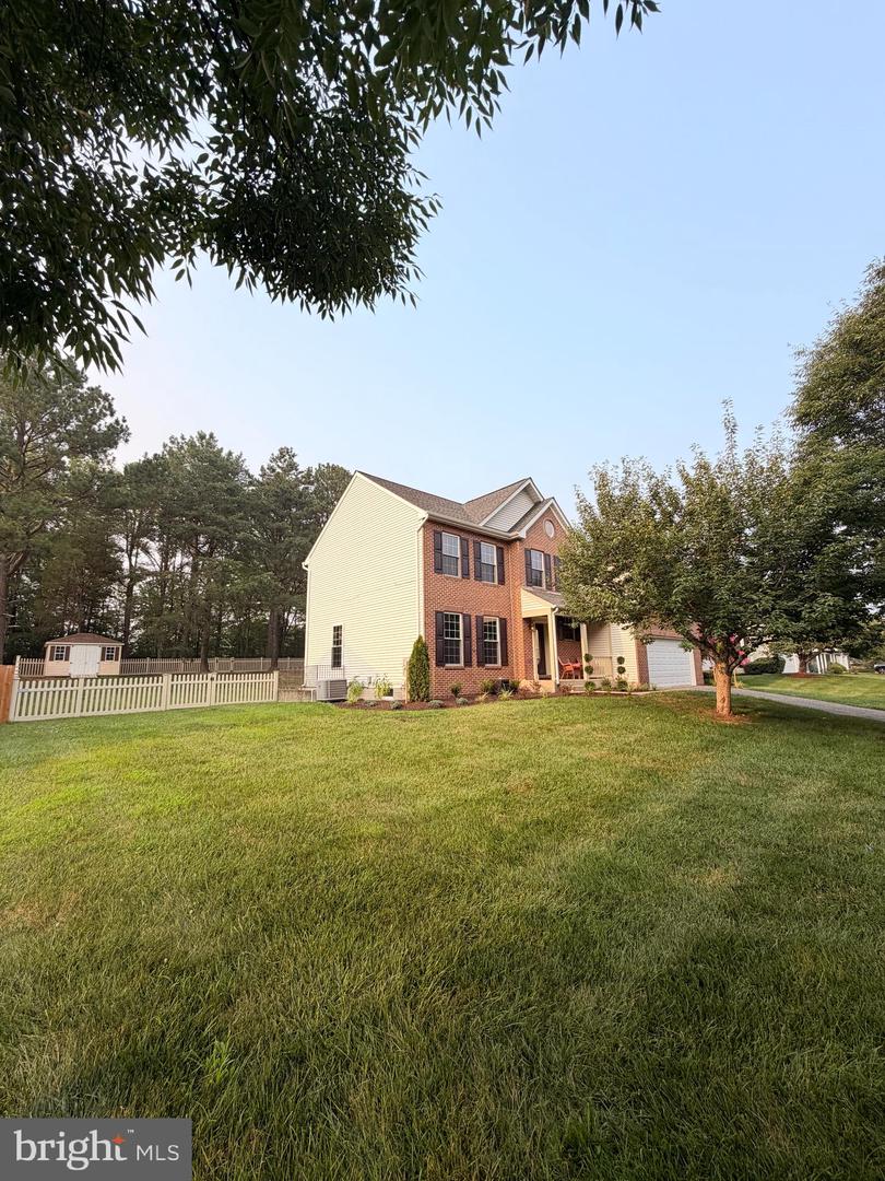 2148 Cedar Tree Ln Property Photo 4