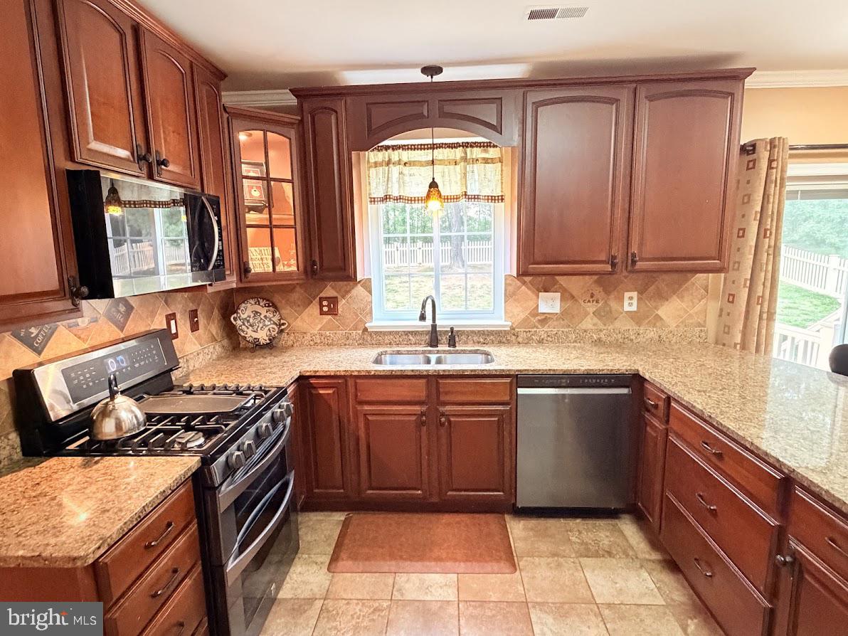 2148 Cedar Tree Ln Property Photo 17