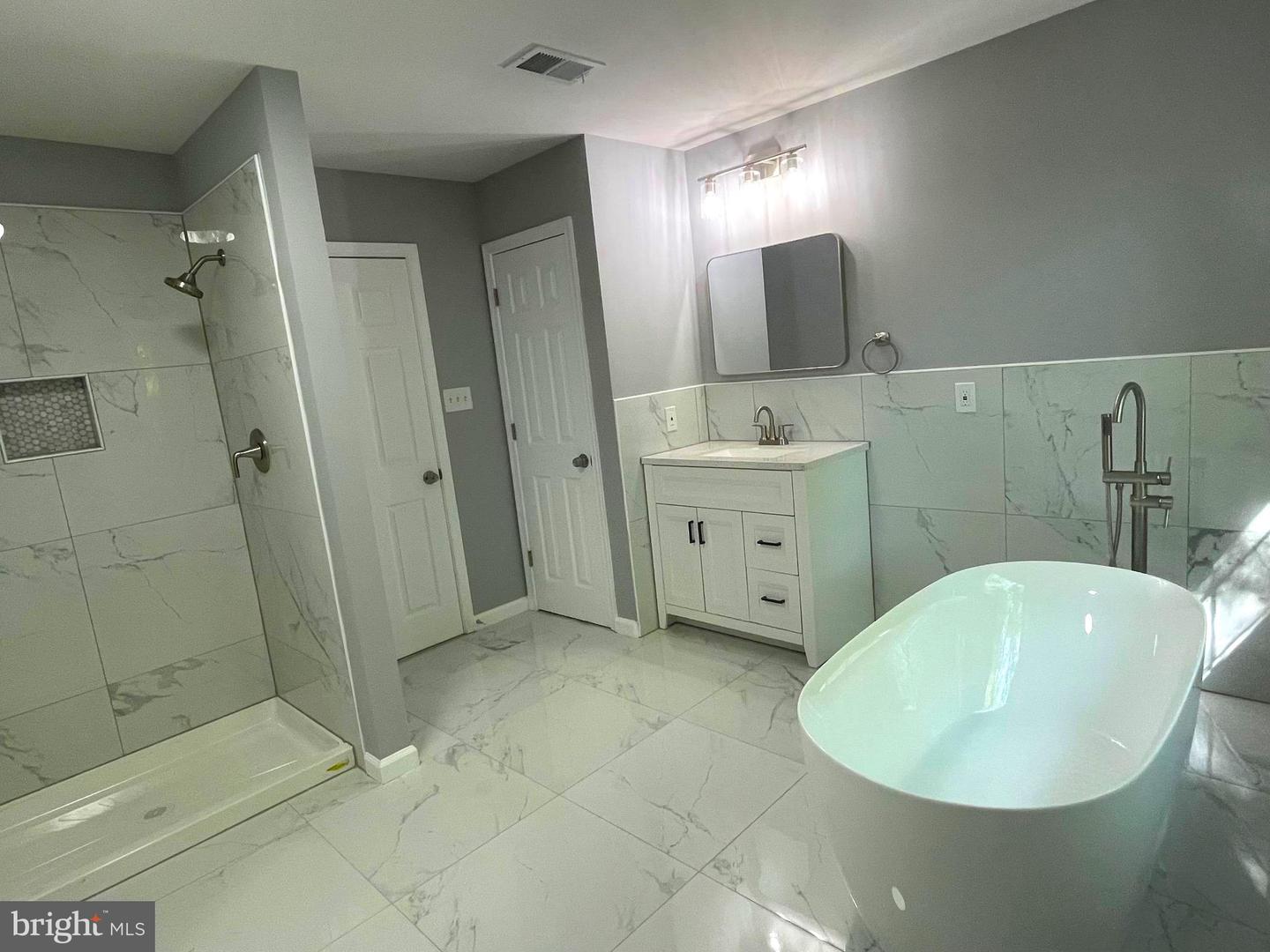 14645 Balsam Ct Property Photo 12