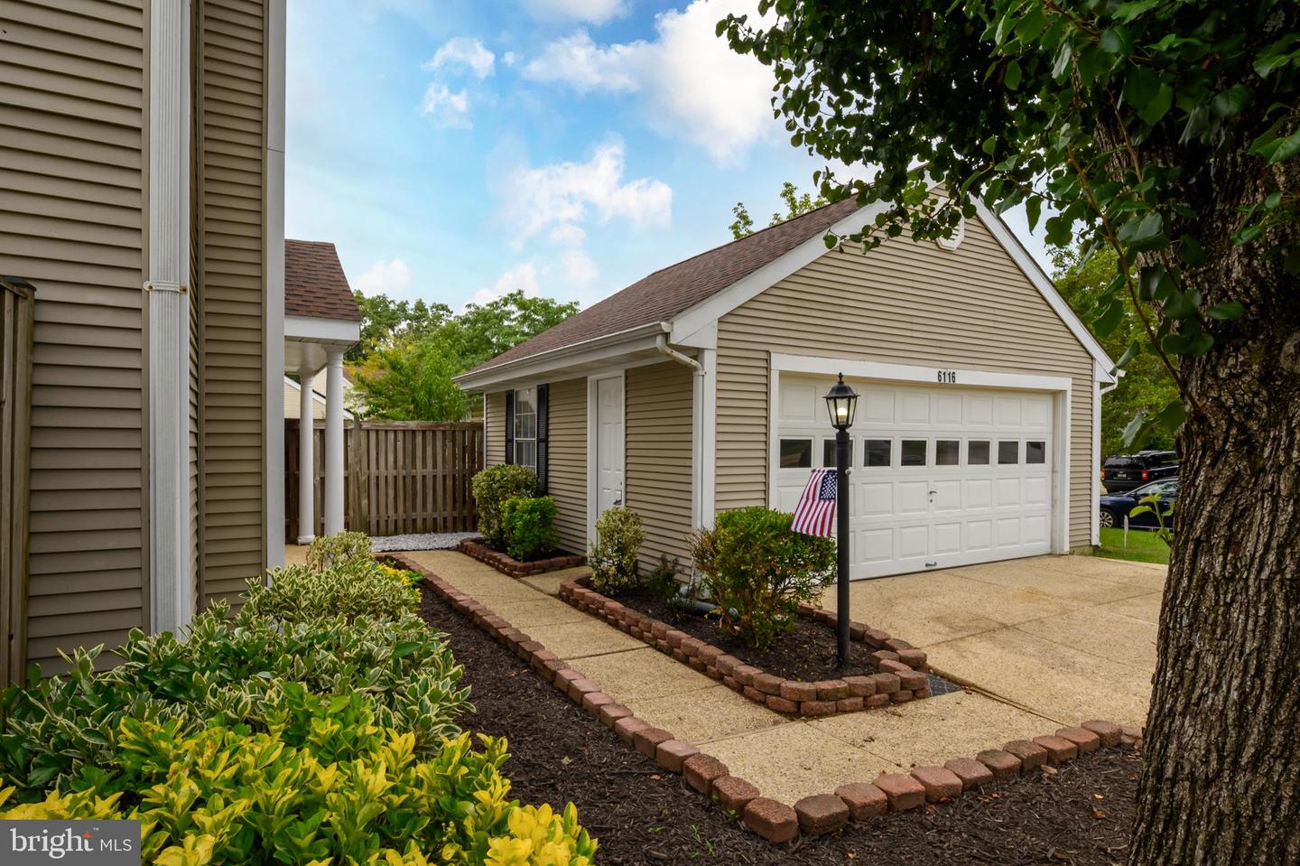 6116 Blue Whale Ct Property Photo 2