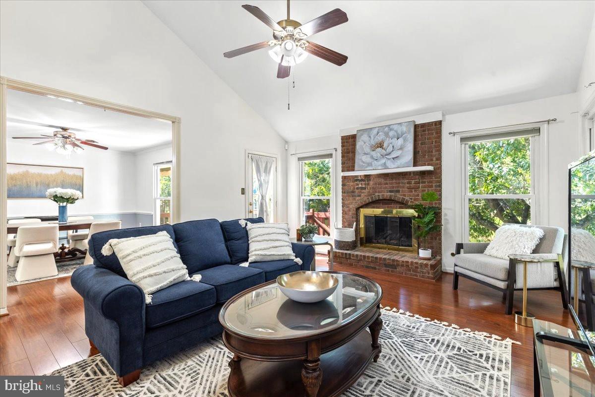 10605 Ashford Cir Property Photo 6