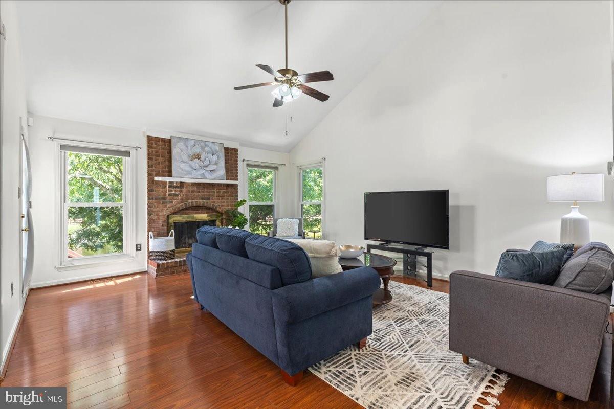 10605 Ashford Cir Property Photo 8