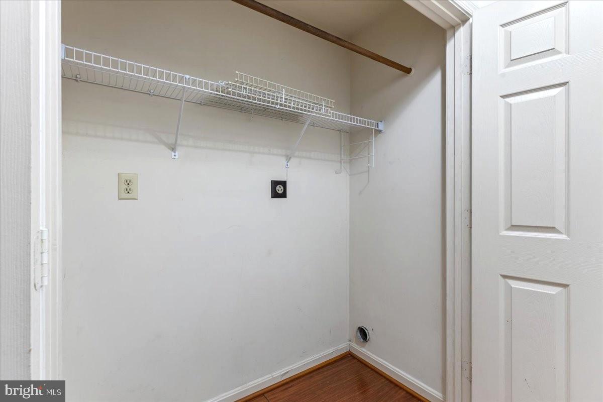 10605 Ashford Cir Property Photo 24