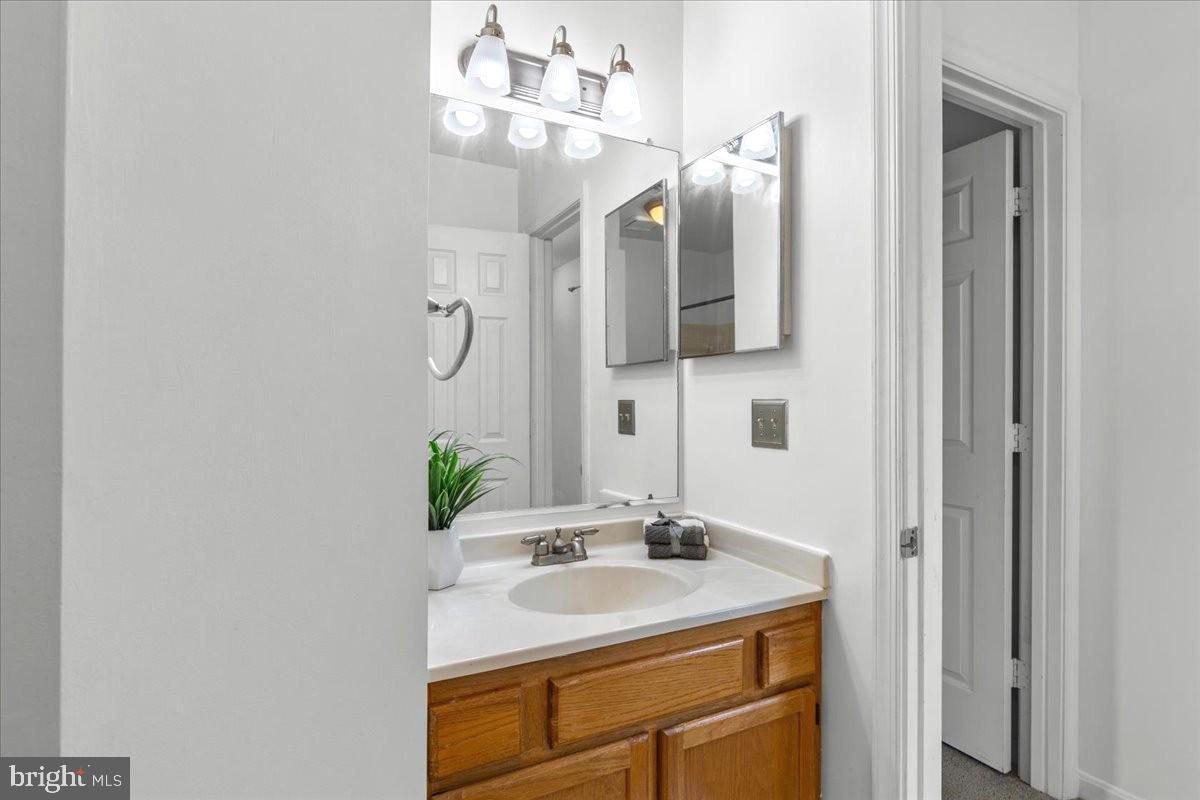 10605 Ashford Cir Property Photo 27