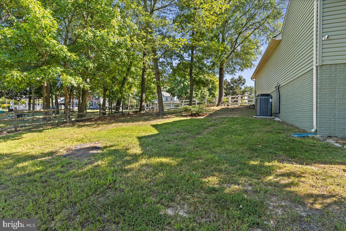 10605 Ashford Cir Property Photo 39