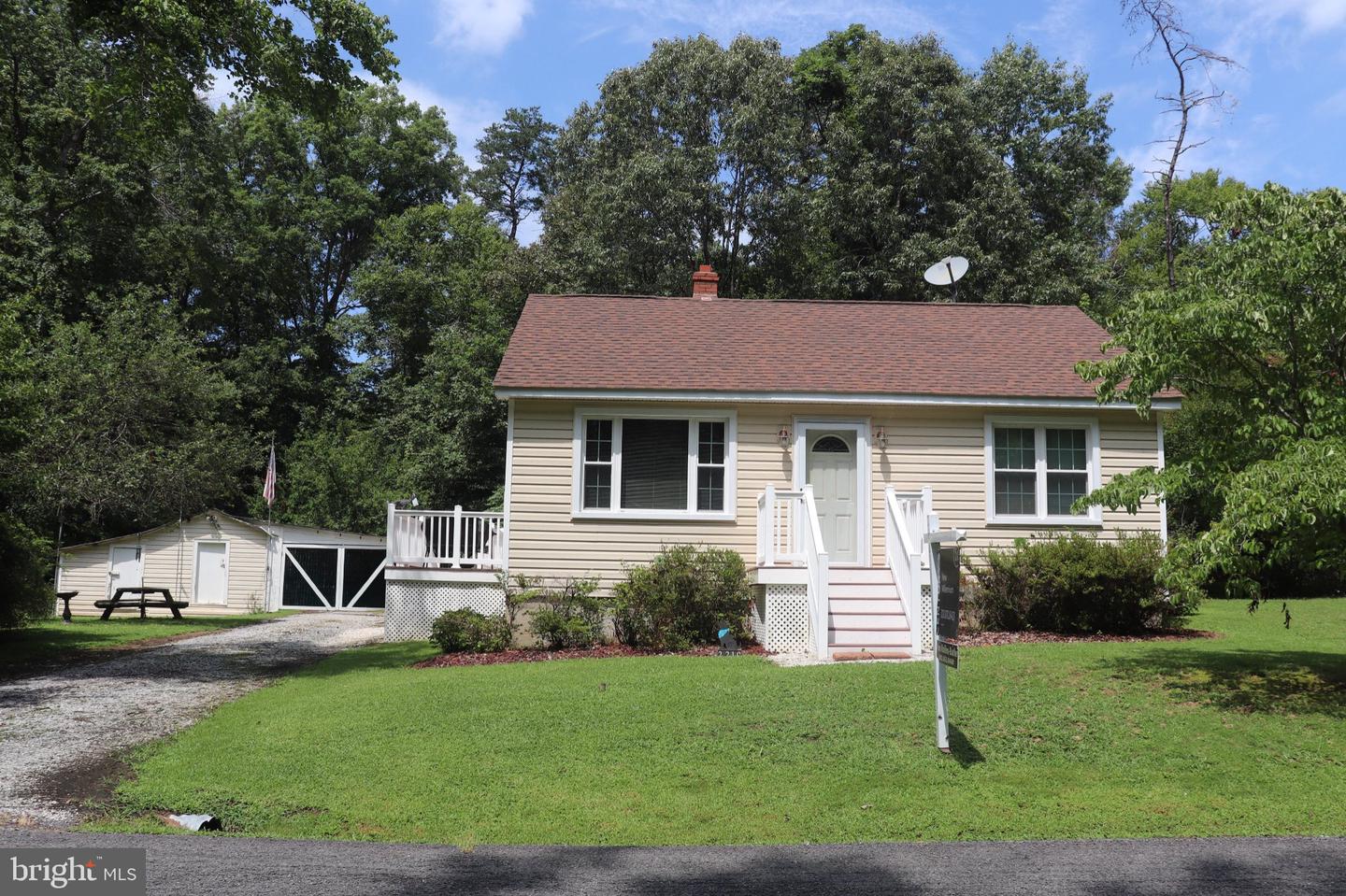 2210 Sandy Point Rd Property Photo 1