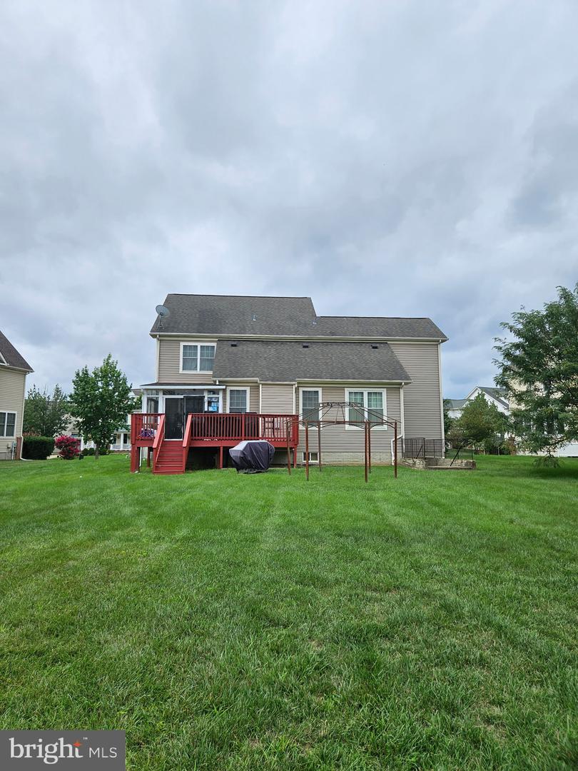 12132 Pawtuckett Ln Property Photo 2