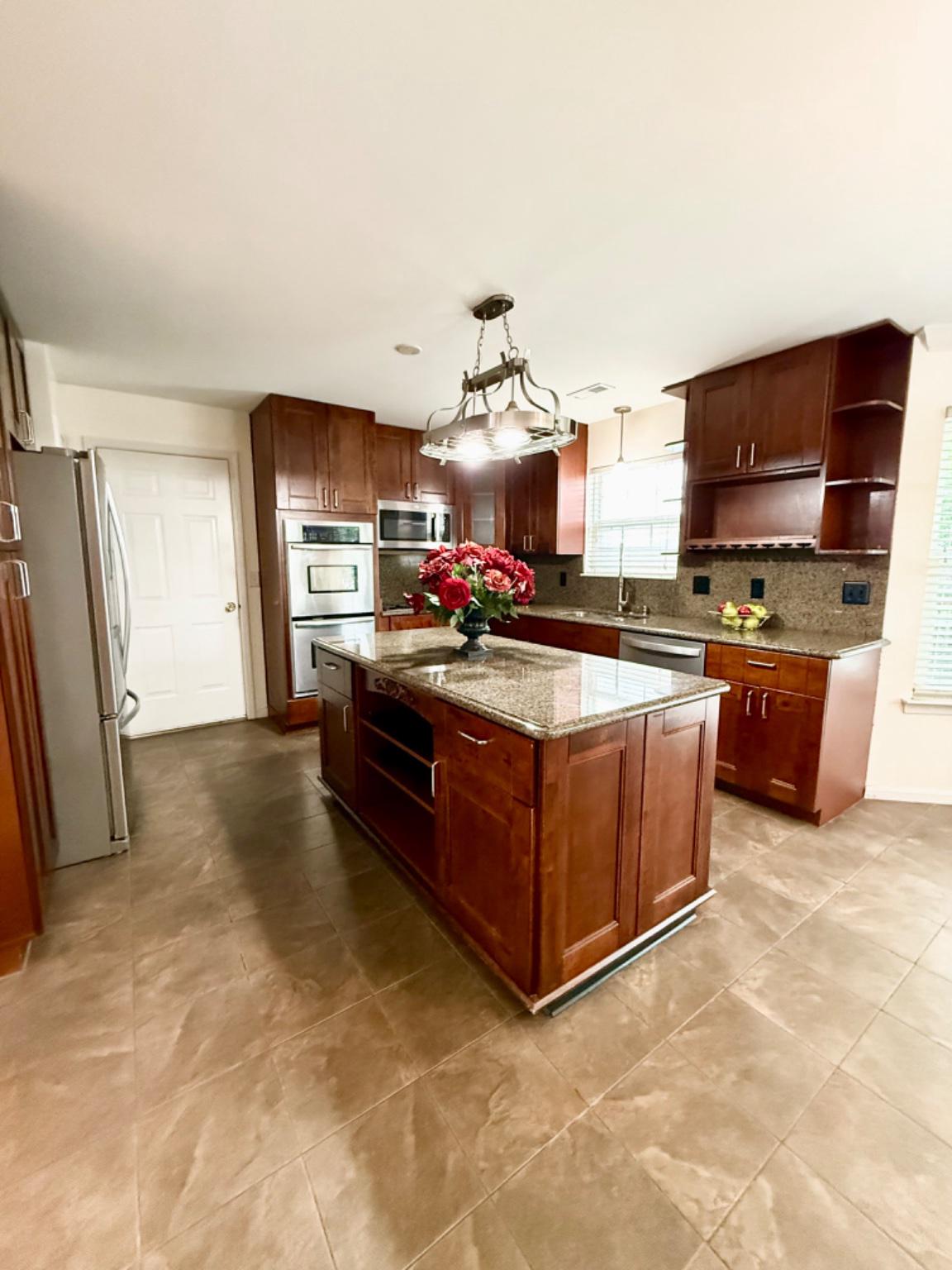 2608 Capital Ct Property Photo 8