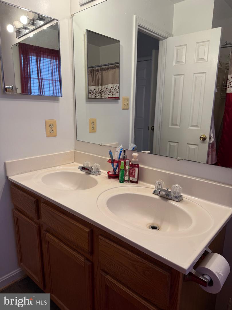 2572 Enterprise Pl Property Photo 22