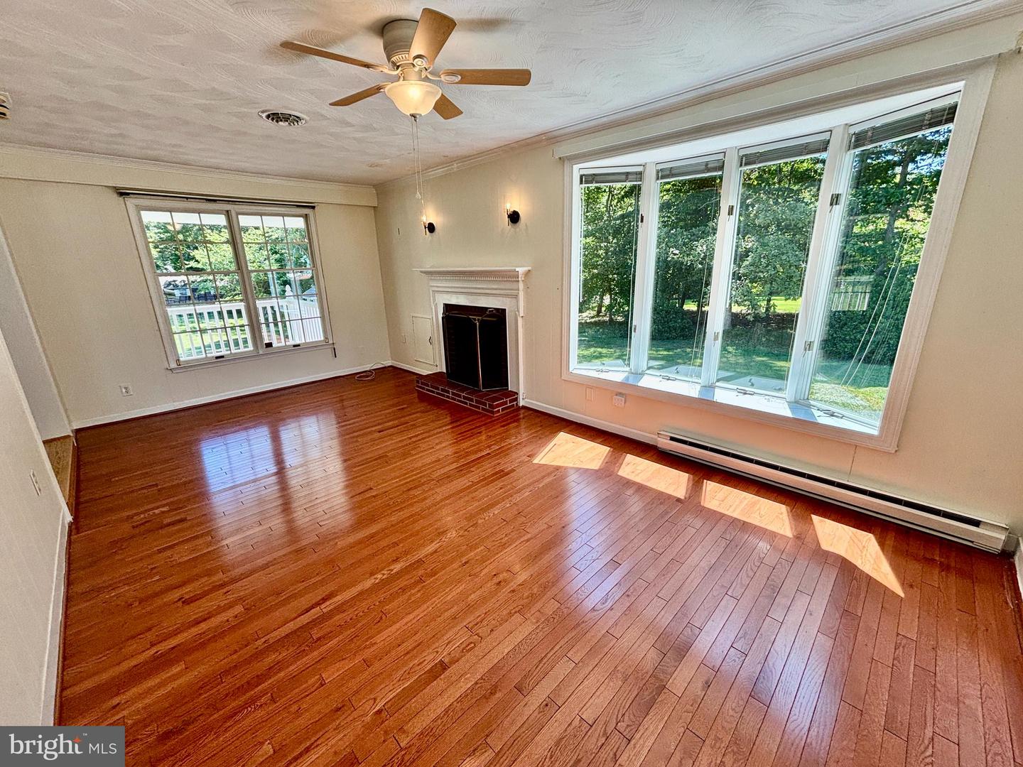 9682 Charles St Property Photo 12
