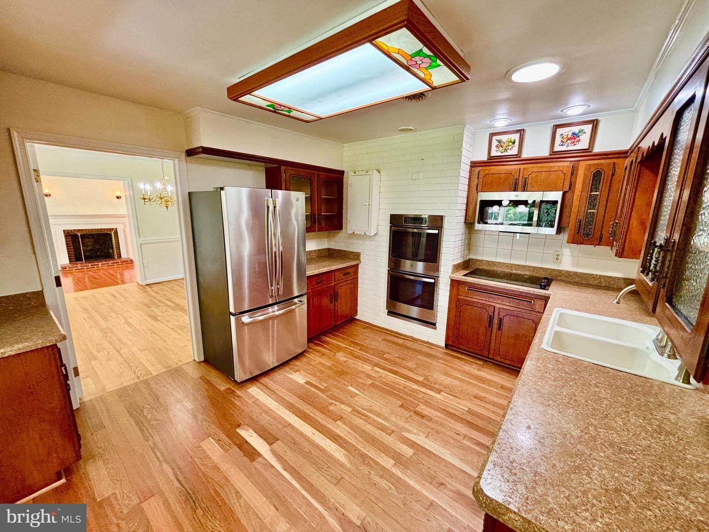 9682 Charles St Property Photo 16
