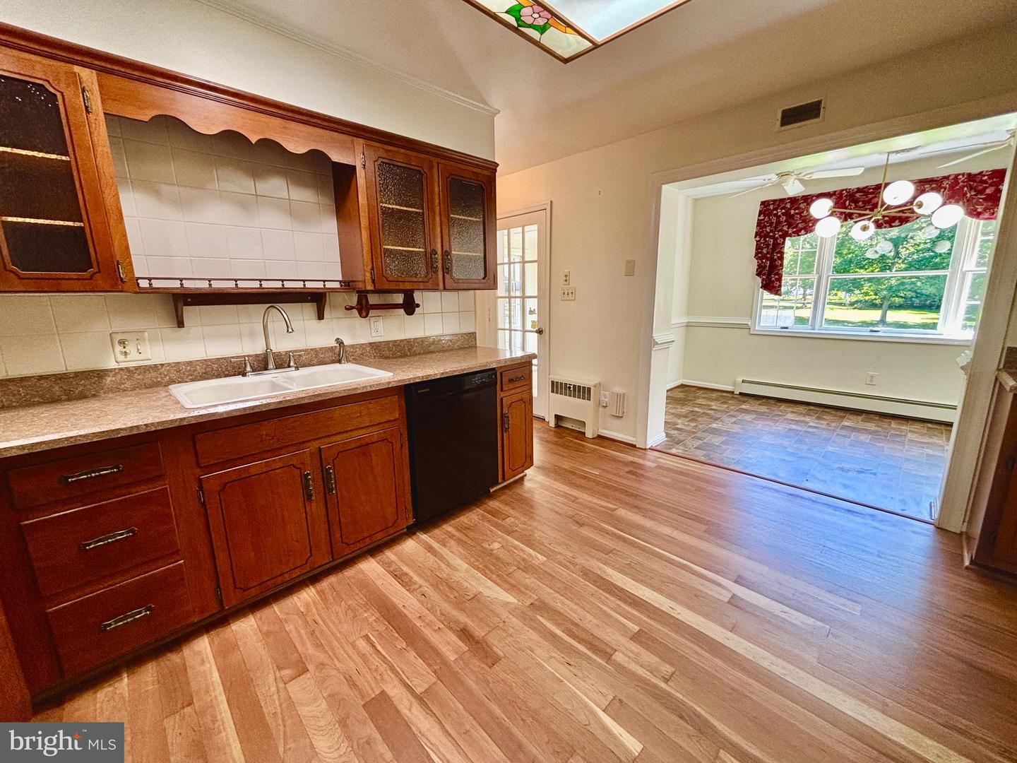 9682 Charles St Property Photo 18