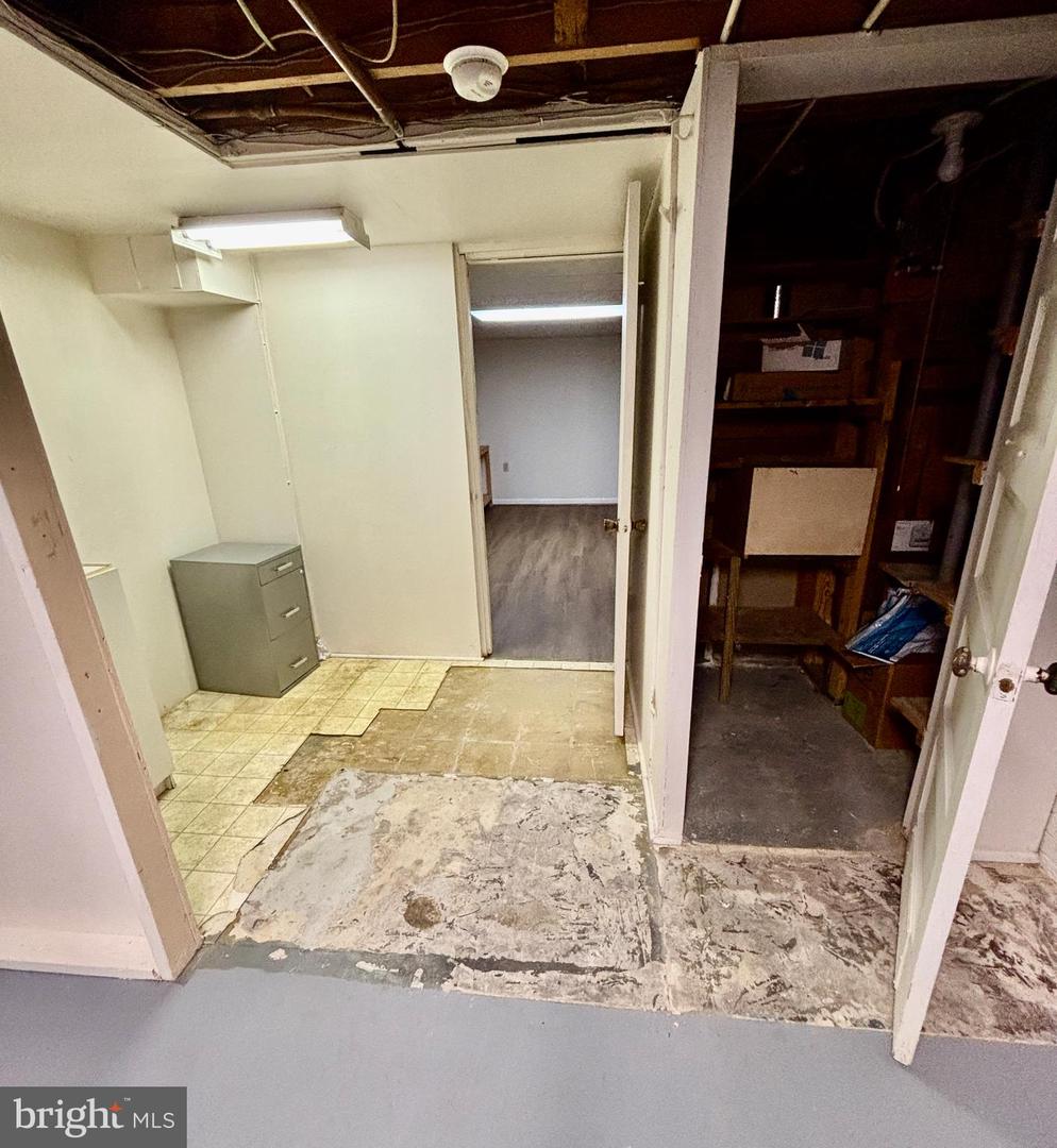 9682 Charles St Property Photo 44